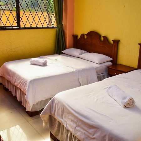 באניוס Hotel Puerta Del Sol מראה חיצוני תמונה
