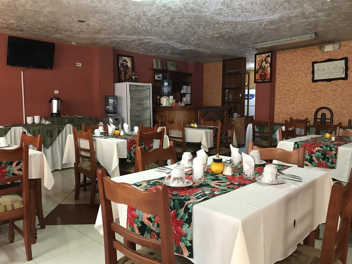 באניוס Hotel Puerta Del Sol מראה חיצוני תמונה